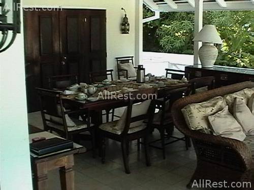 Round Hill Hotel & Villas 72